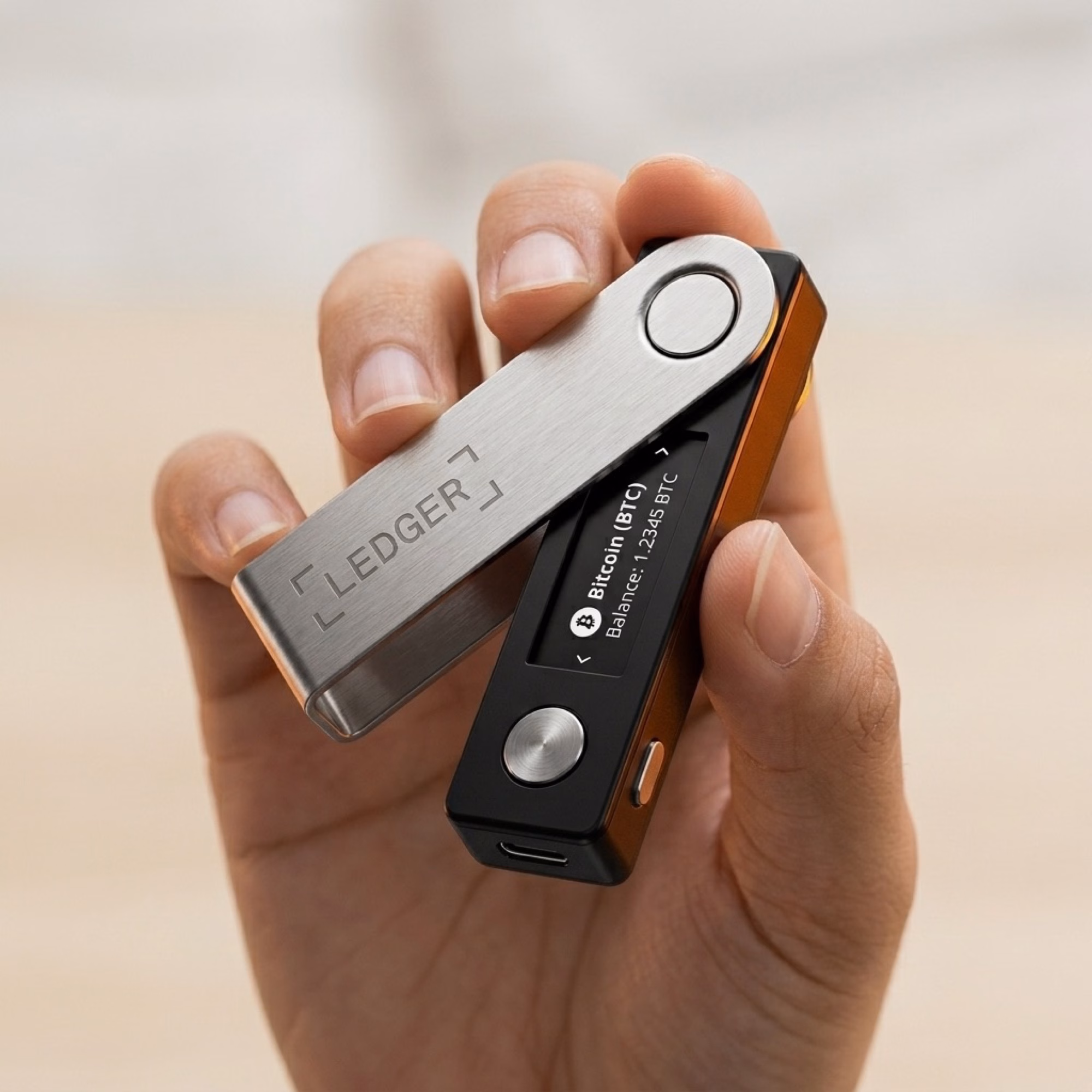 Ledger Nano X ขนาดเล็กพกพาง่าย - กระเป๋าคริปโตเย็น